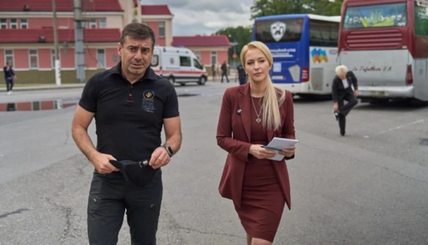 Дмитро Лубінець та Яна Лантратова під час перемовин