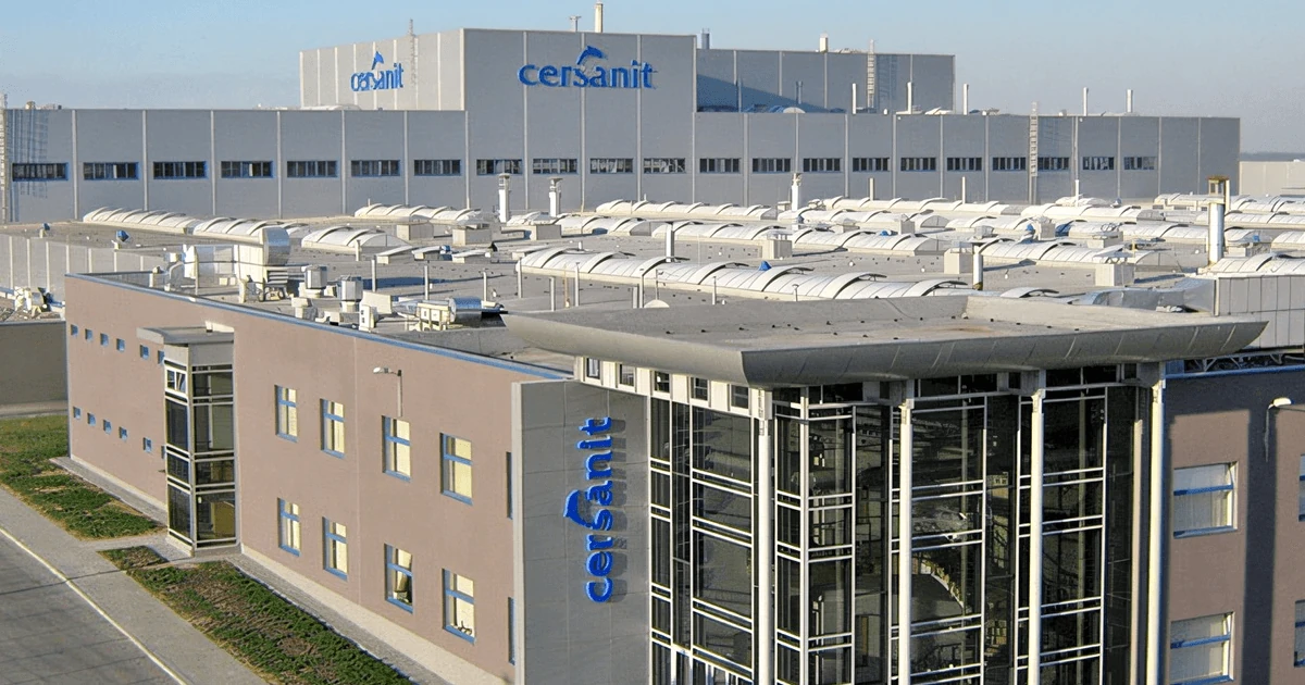 Завод із виробництва кераміки Cersanit Invest у Звягелі